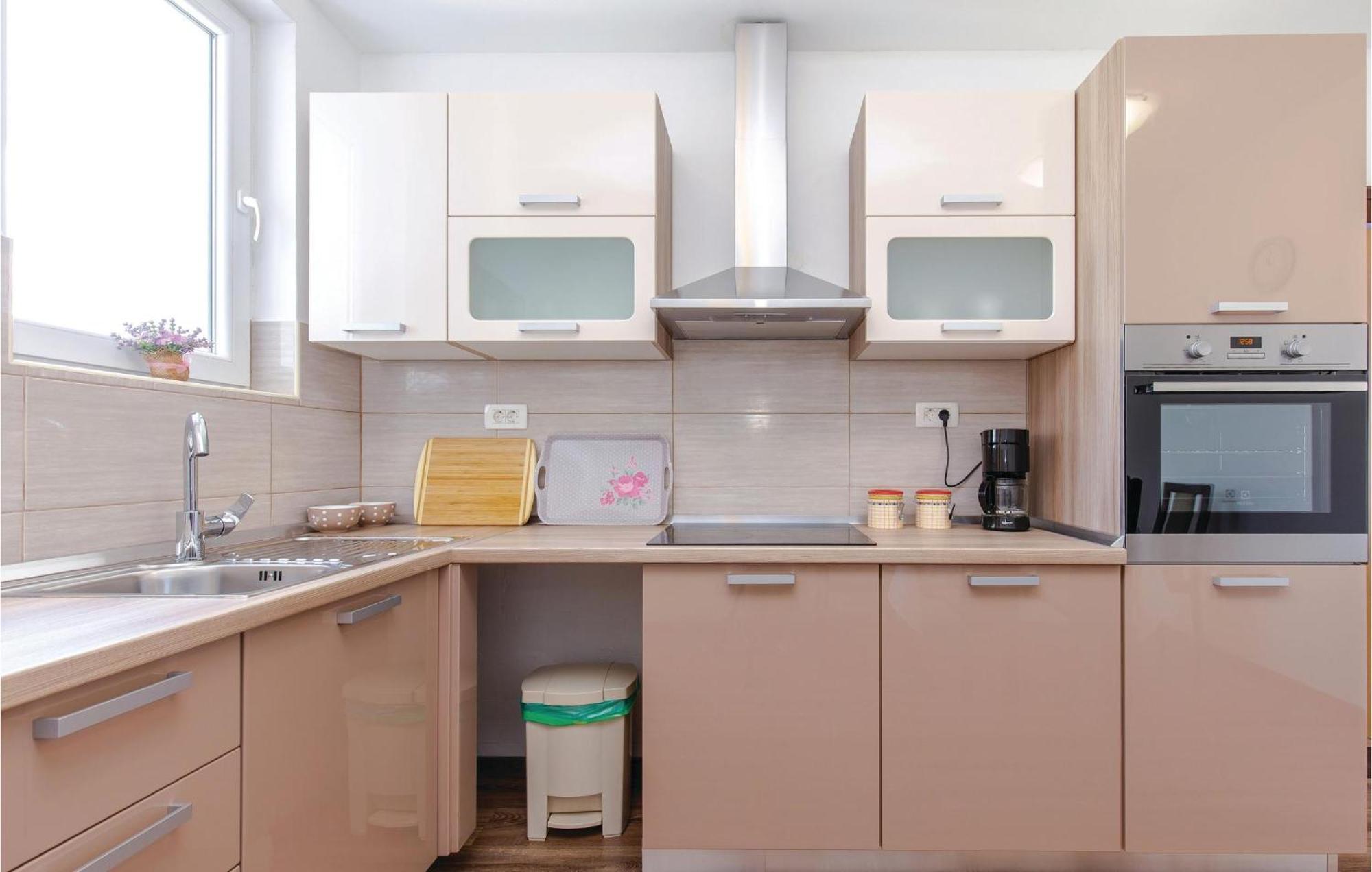 Gorgeous Apartment In Crikvenica With Kitchen Exteriér fotografie