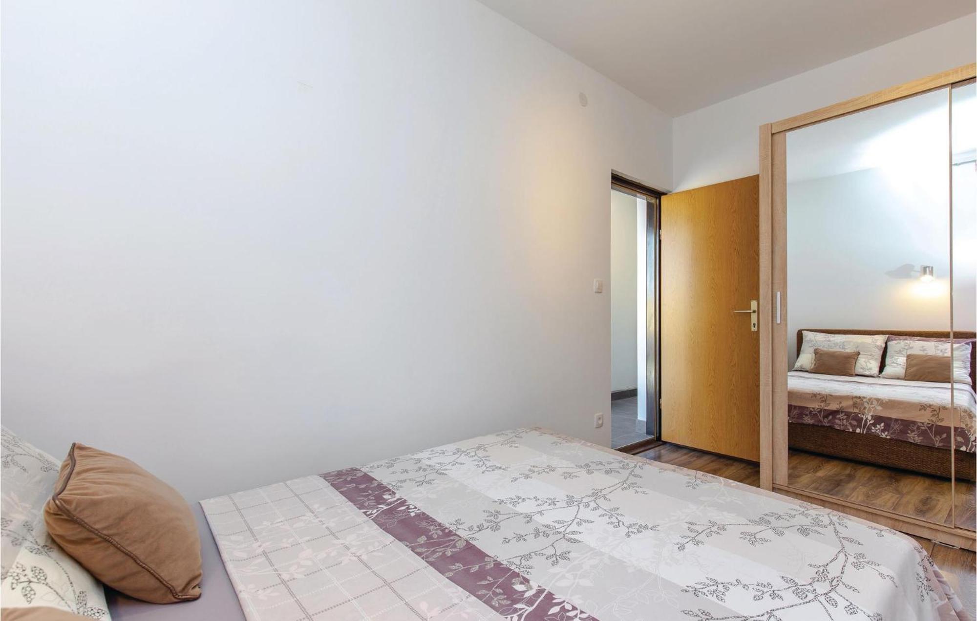 Gorgeous Apartment In Crikvenica With Kitchen Exteriér fotografie