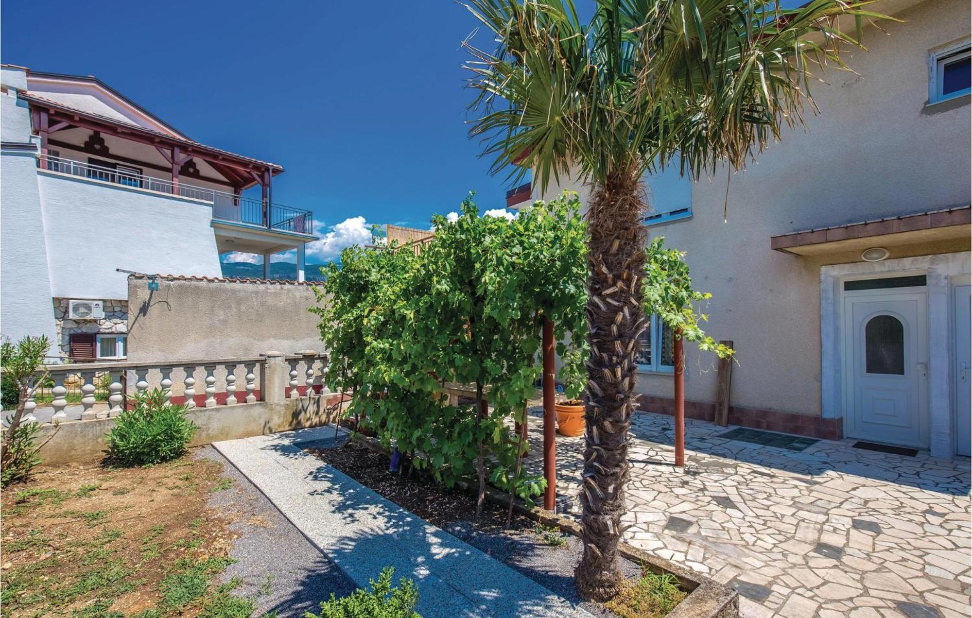 Gorgeous Apartment In Crikvenica With Kitchen Exteriér fotografie